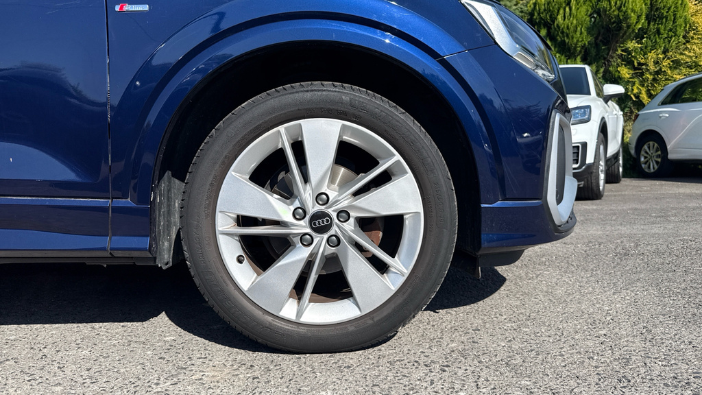 Audi Q2 30 Tfsi Sport Grey #20