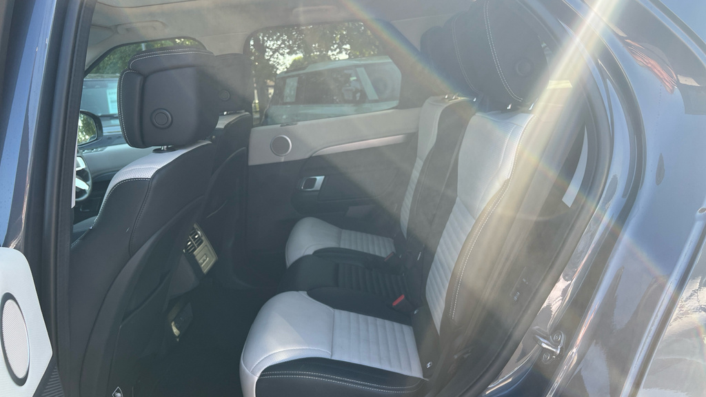 Land Rover Discovery D350 Dynamic Se Grey #13