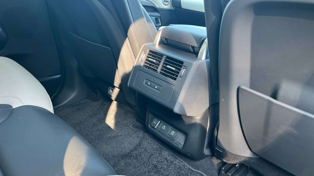 Land Rover Discovery D350 Dynamic Se Grey #29