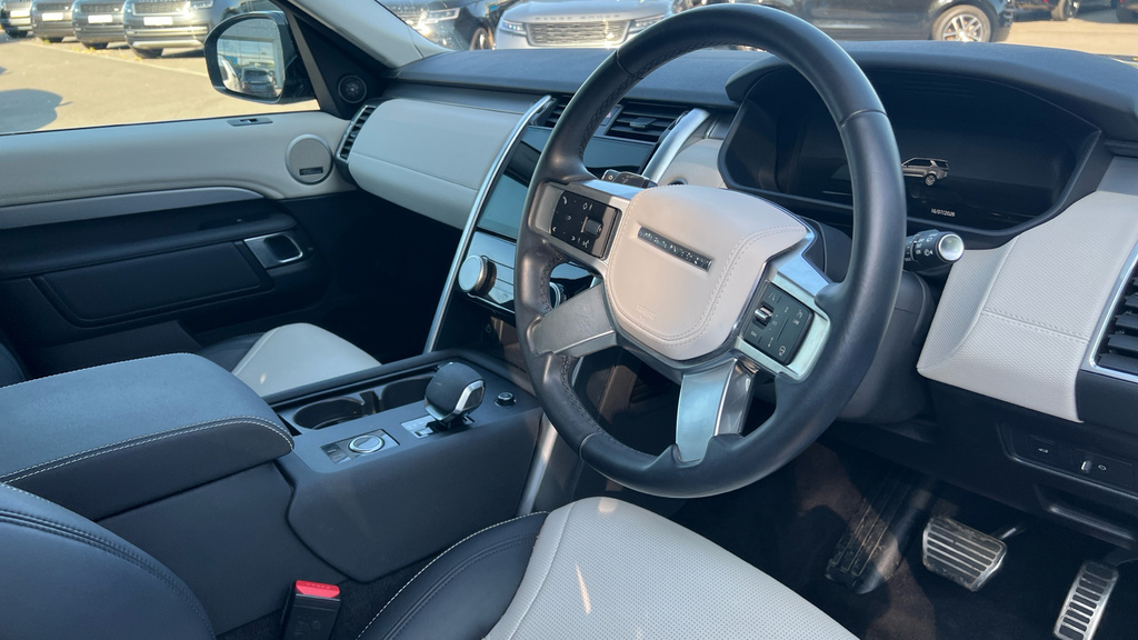 Land Rover Discovery D350 Dynamic Se Grey #9