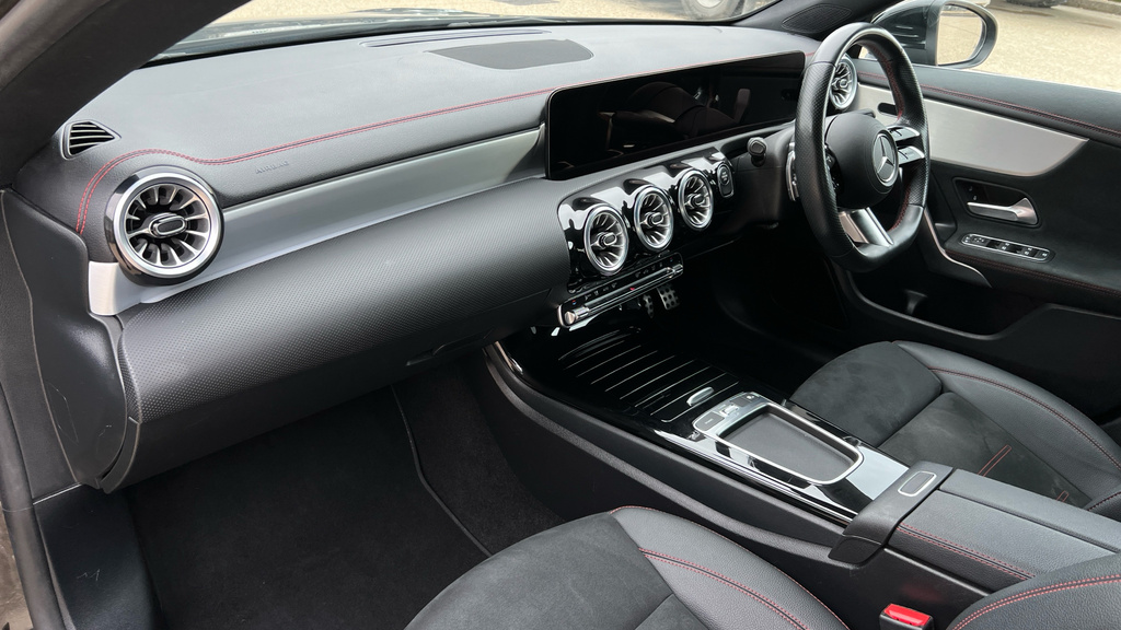 Mercedes-Benz CLA Class Saloon Black #15