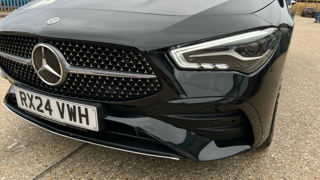 Mercedes-Benz CLA Class Saloon Black #12