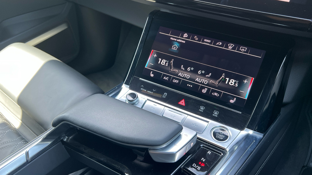 Audi Q8 e tron S Line 55 E-tron Quattro 300,00 Kw Blue #31