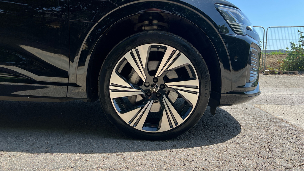Audi Q8 e tron S Line 55 E-tron Quattro 300,00 Kw Blue #17