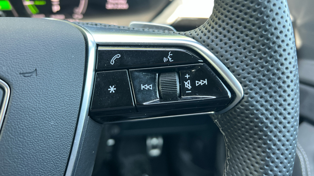 Audi Q8 e tron S Line 55 E-tron Quattro 300,00 Kw Blue #24