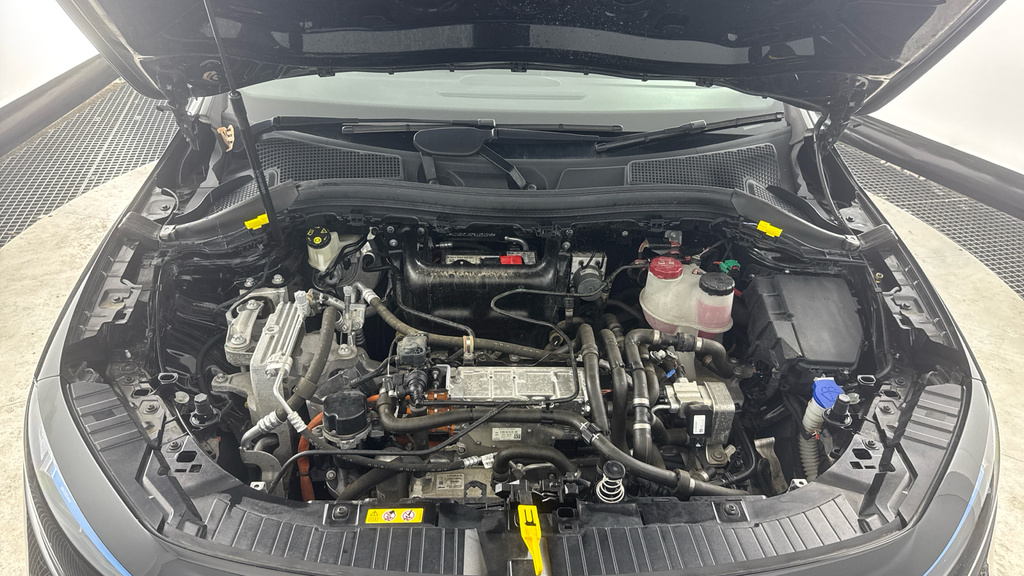 Mercedes-Benz EQA Eqa 250 Sport White #16