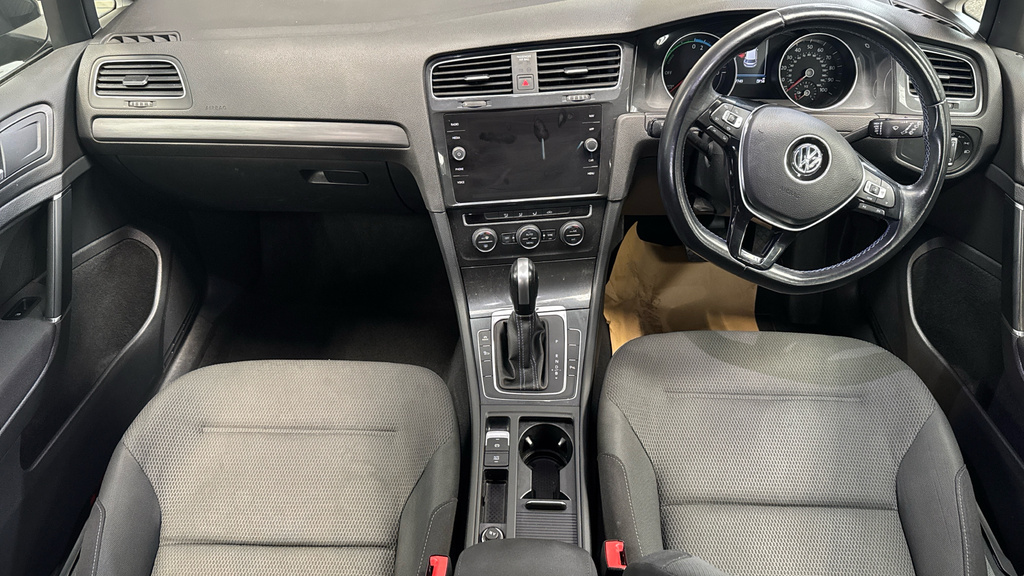 Volkswagen e-Golf 99Kw E-golf 35Kwh Black #11
