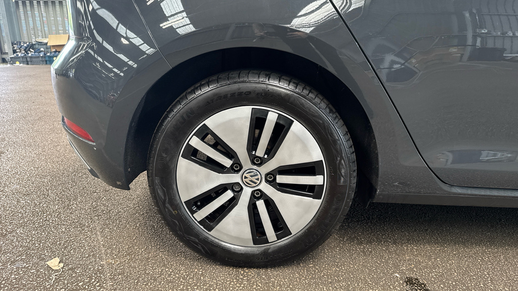 Volkswagen e-Golf 99Kw E-golf 35Kwh Black #19