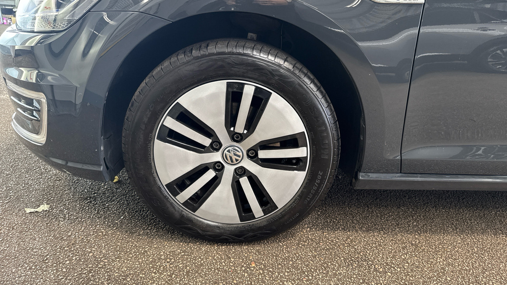 Volkswagen e-Golf 99Kw E-golf 35Kwh Black #17
