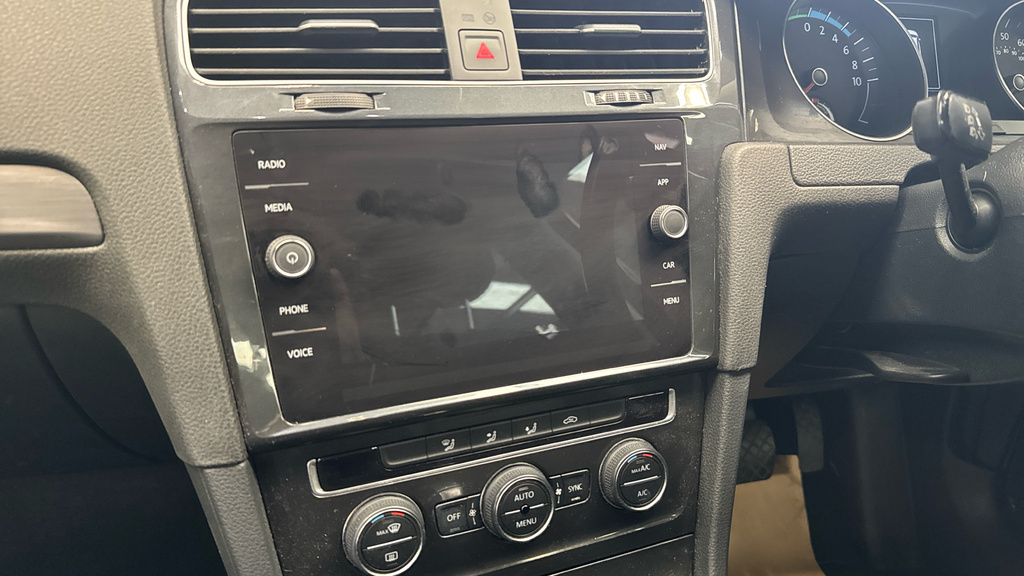 Volkswagen e-Golf 99Kw E-golf 35Kwh Black #12