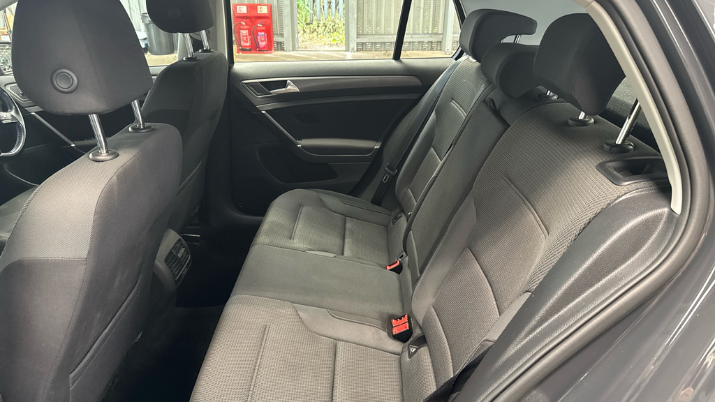 Volkswagen e-Golf 99Kw E-golf 35Kwh Black #14