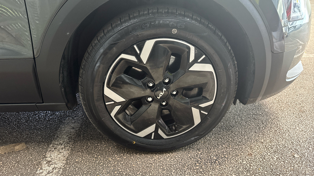 Kia e-Niro 150Kw 4 64Kwh White #19