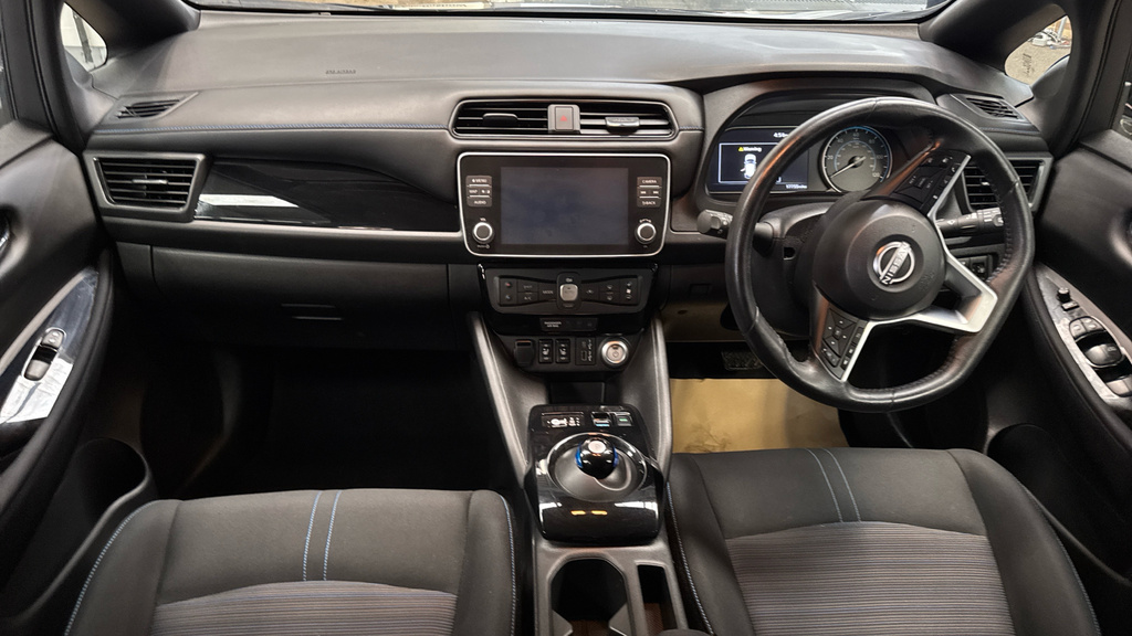 Nissan Leaf 39Kwh N-connecta Grey #11