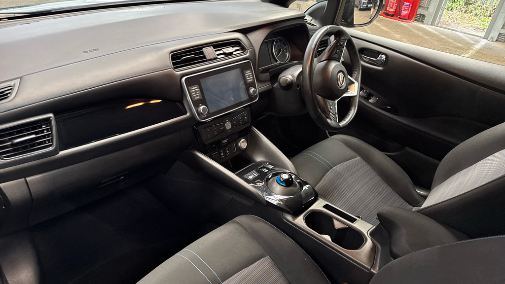Nissan Leaf 39Kwh N-connecta Grey #10