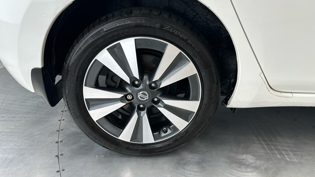 Nissan Leaf Hatchback 30Kwh Tekna 201616 Grey #24