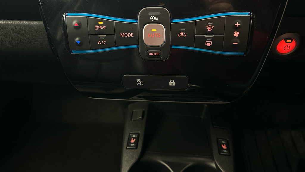 Nissan Leaf Hatchback 30Kwh Tekna 201616 Grey #14