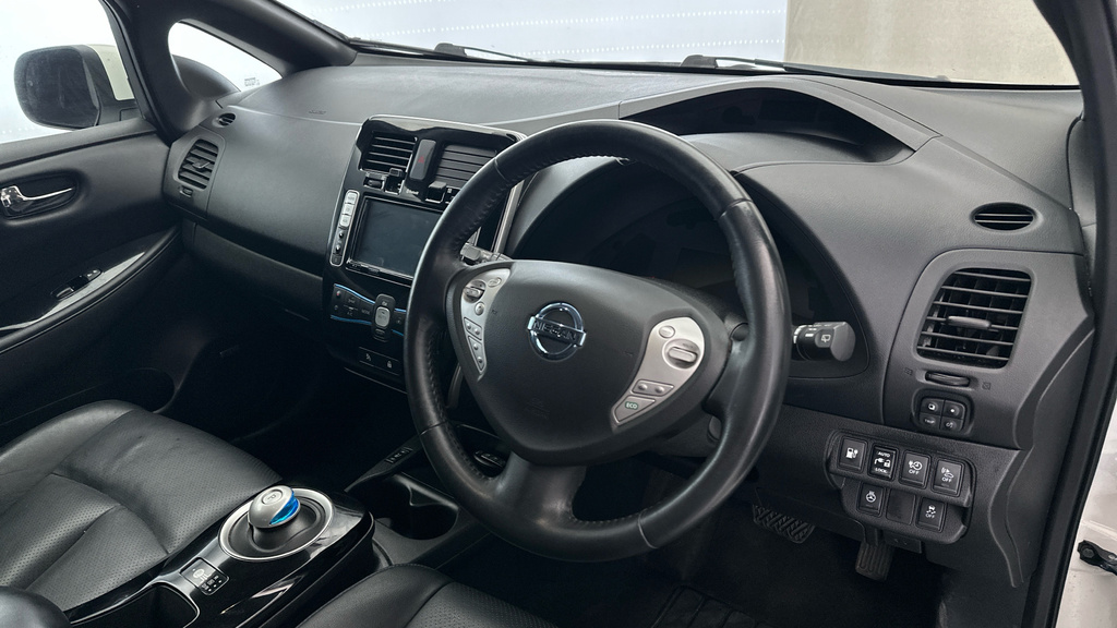 Nissan Leaf Hatchback 30Kwh Tekna 201616 Grey #10