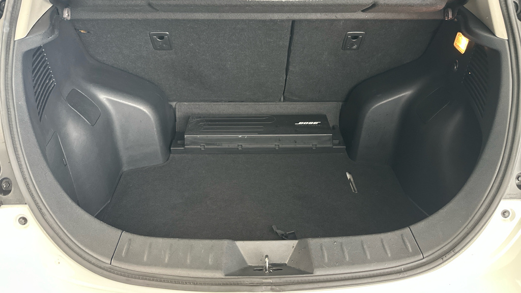 Nissan Leaf Hatchback 30Kwh Tekna 201616 Grey #20
