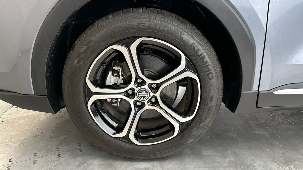 MG ZS 1.5 Hybrid Trophy Grey #23