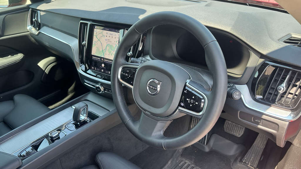 Volvo V60 2.0 B4p Plus Dark 7 Speed Silver #9