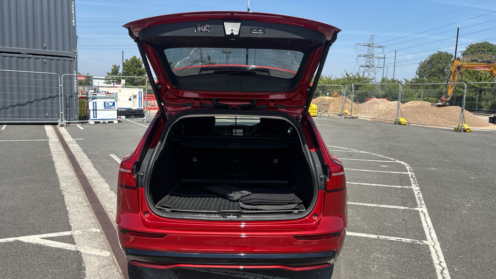 Volvo V60 2.0 B4p Plus Dark 7 Speed Silver #15