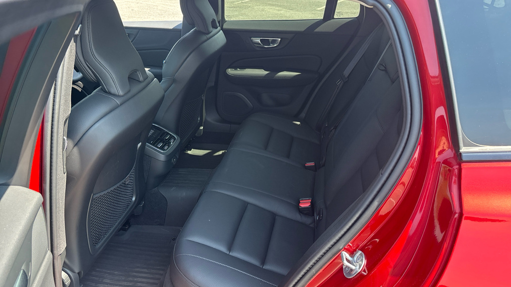 Volvo V60 2.0 B4p Plus Dark 7 Speed Silver #14