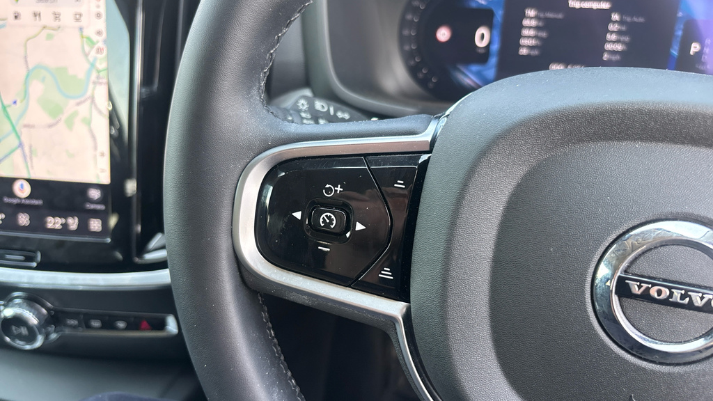 Volvo V60 2.0 B4p Plus Dark 7 Speed Silver #26