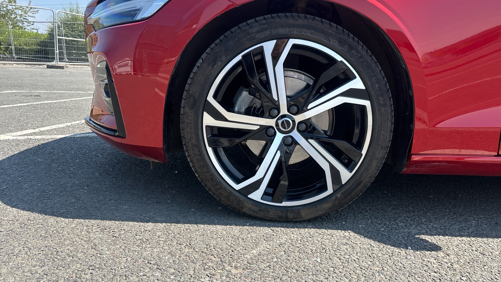 Volvo V60 2.0 B4p Plus Dark 7 Speed Silver #19