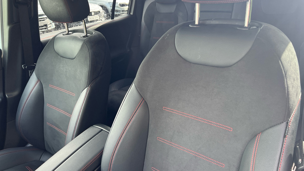 Mercedes-Benz EQB Amg Line Premium Plus Grey #26