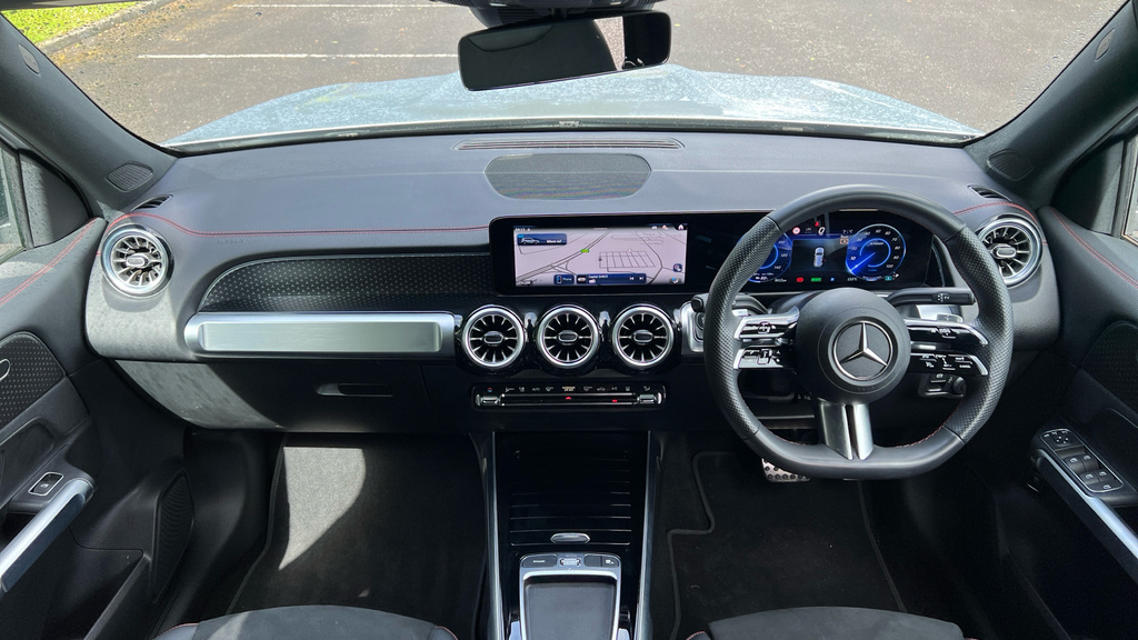 Mercedes-Benz EQB Amg Line Premium Plus Grey #12