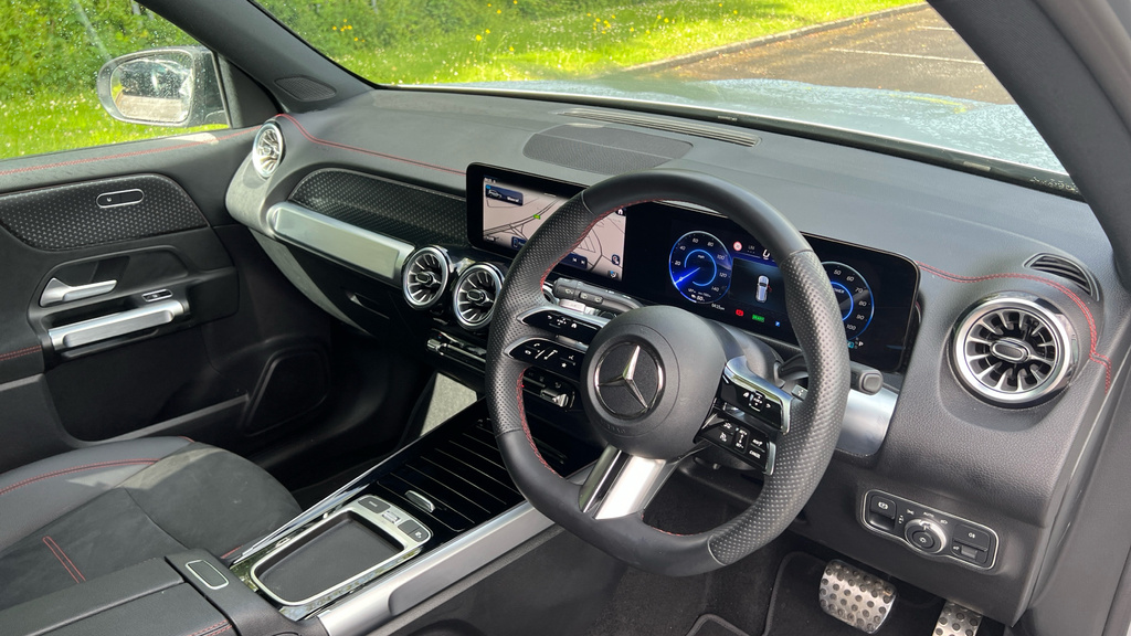 Mercedes-Benz EQB Amg Line Premium Plus Grey #10