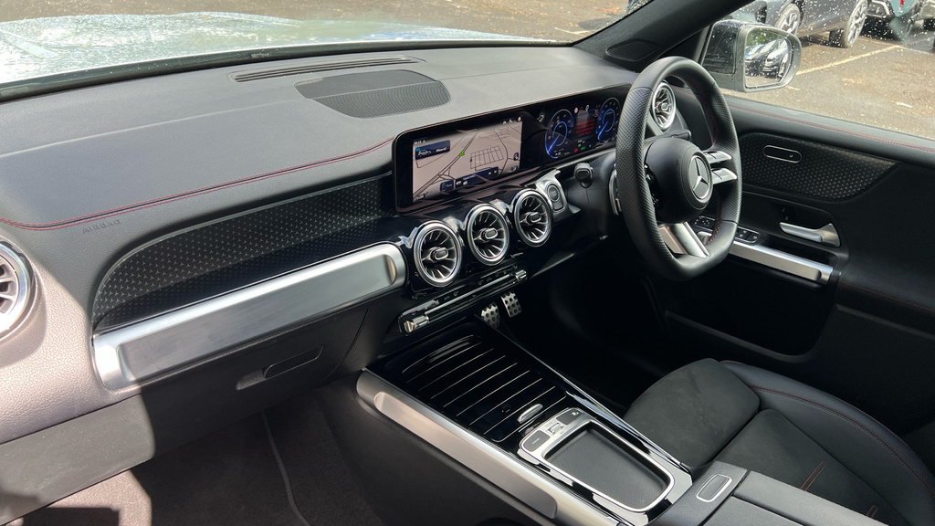Mercedes-Benz EQB Amg Line Premium Plus Grey #11