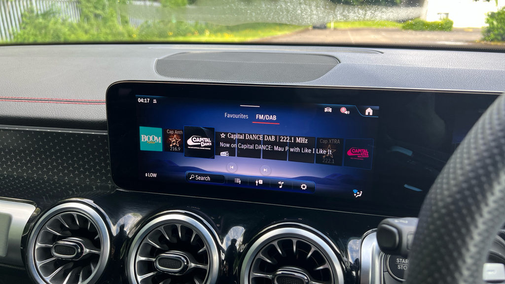 Mercedes-Benz EQB Amg Line Premium Plus Grey #14