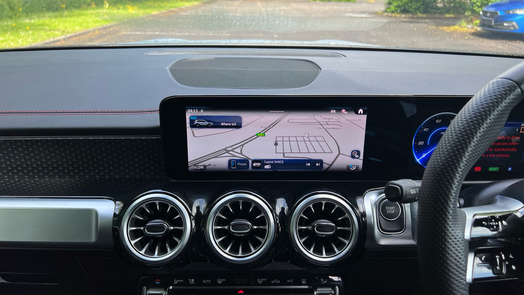 Mercedes-Benz EQB Amg Line Premium Plus Grey #17