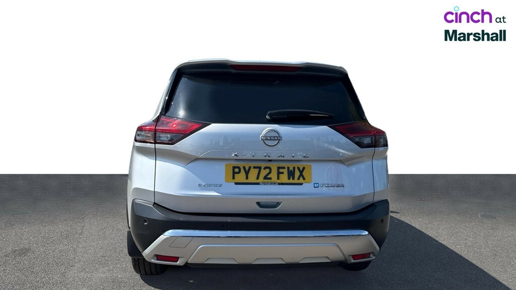 Nissan X-Trail Tekna White #4
