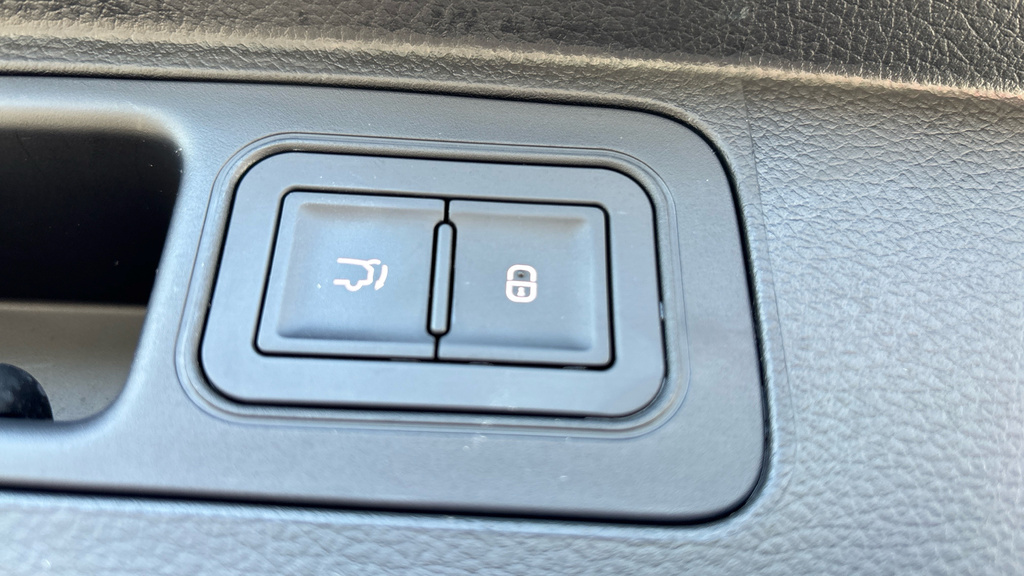 Byd Seal U 1.5 Dm-i Awd Design White #21