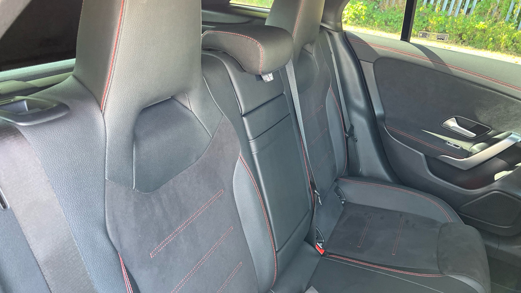 Mercedes-Benz CLA Class Cla 200 Amg Line Executive Tip Black #27