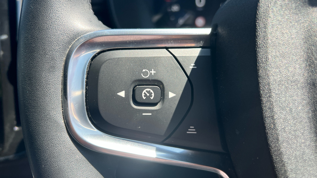 Volvo XC40 T3 R-design Silver #13