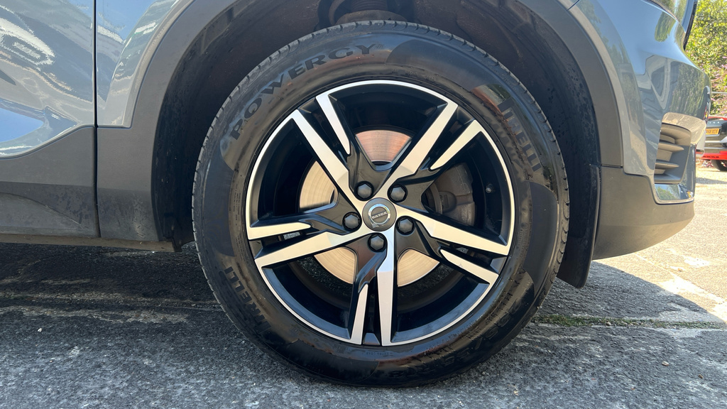 Volvo XC40 T3 R-design Silver #26