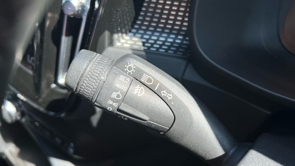 Volvo XC40 T3 R-design Silver #12