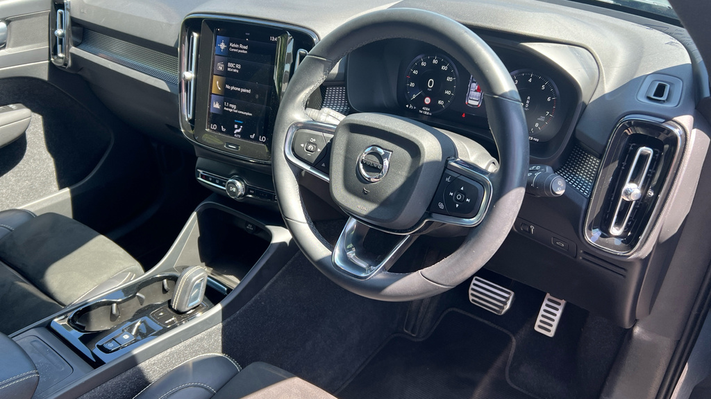 Volvo XC40 T3 R-design Silver #11