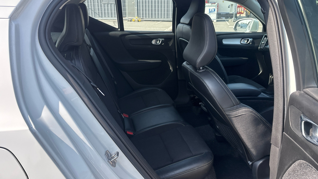 Volvo XC40 T4 Awd Inscription Black #38