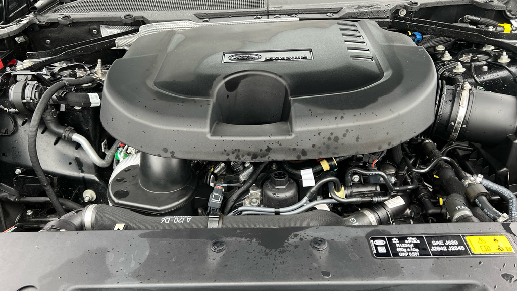 Land Rover Defender 3L X-dynamic Hse Black #16