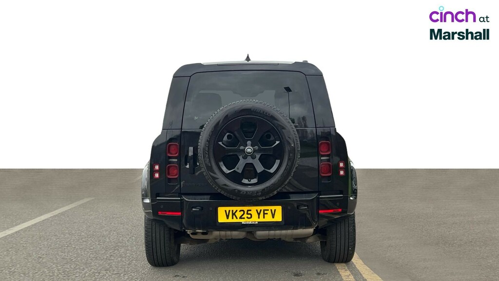 Land Rover Defender 3L X-dynamic Hse Black #4