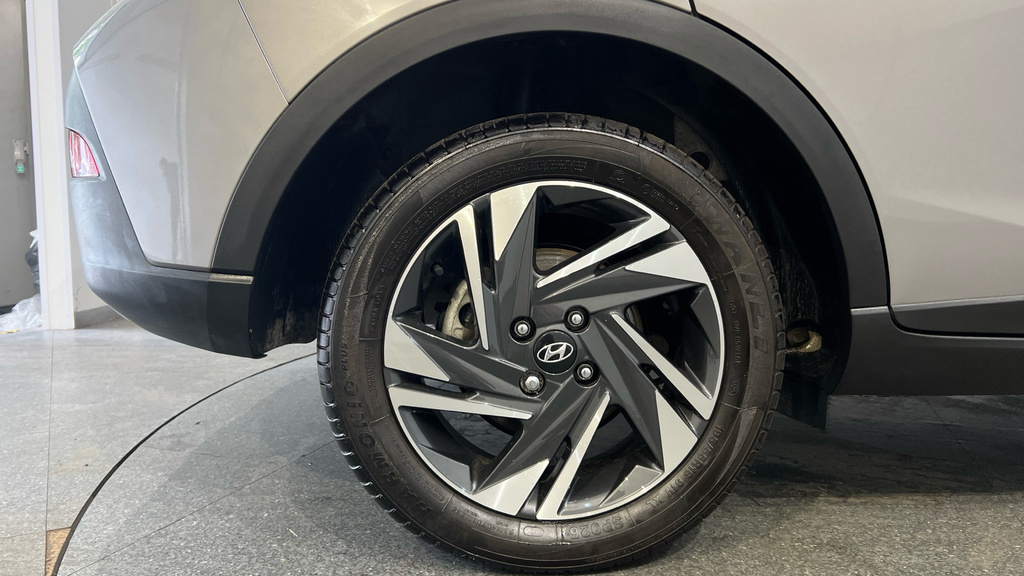 Hyundai Bayon Suv Grey #29