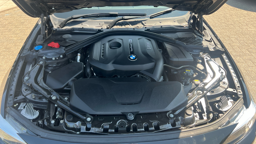 BMW 4 Series M440i Xdrive Mht Step Black #21