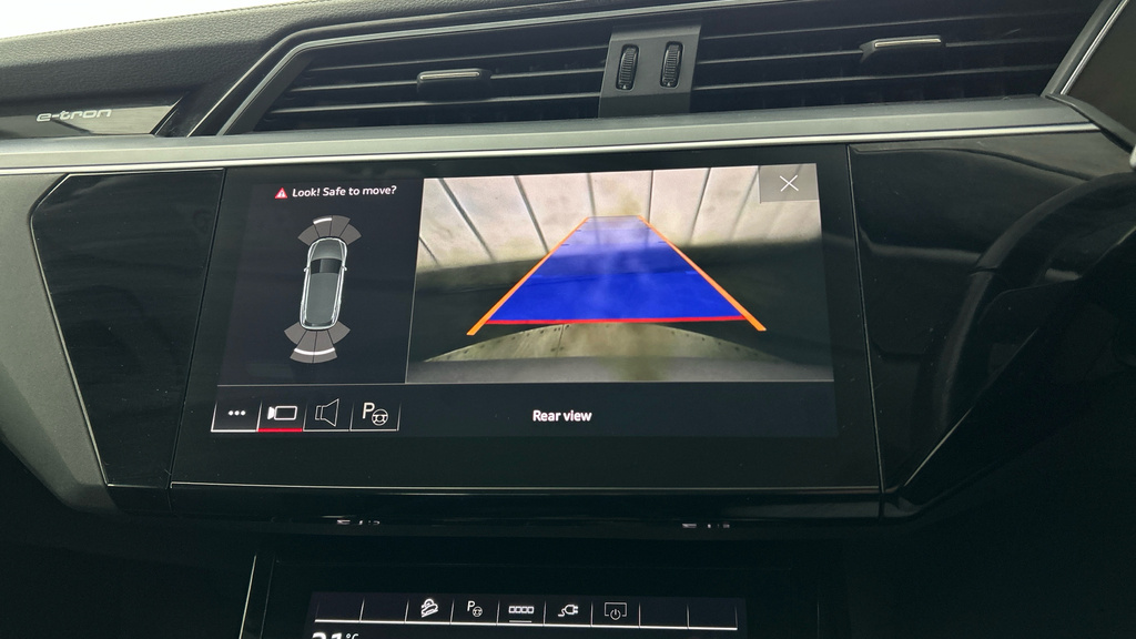 Audi E-tron 2022 50 Technik Sportback Quattr Black #16