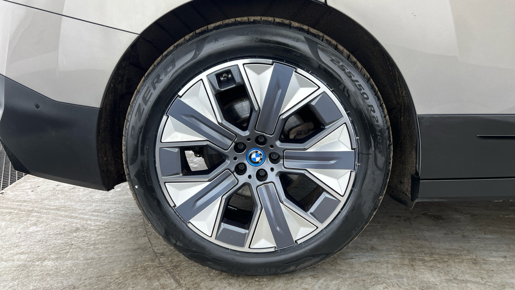 BMW iX Sport Edition Blue #32