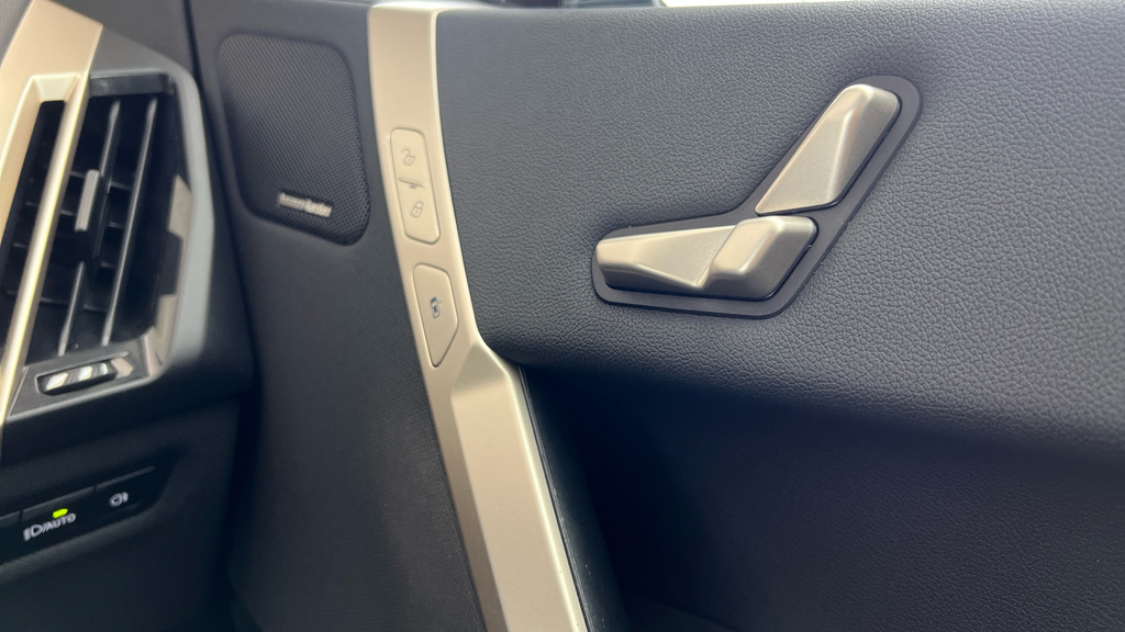 BMW iX Sport Edition Blue #21