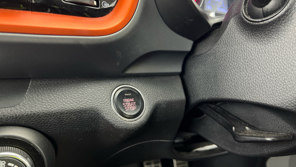 Kia Stonic 1.0T Gdi First Edition Black #19